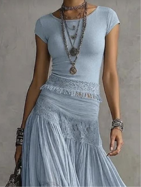 Idalia | completo top in pizzo e gonna plissettata