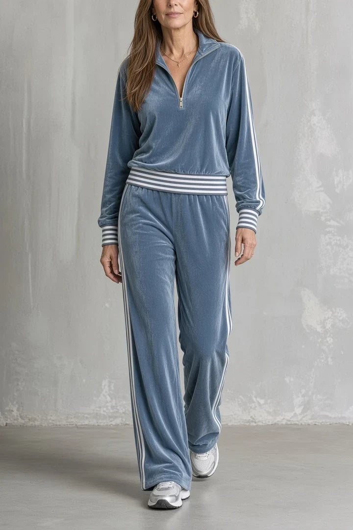 Mila | Completo in Velluto con Mezza Zip e Righe