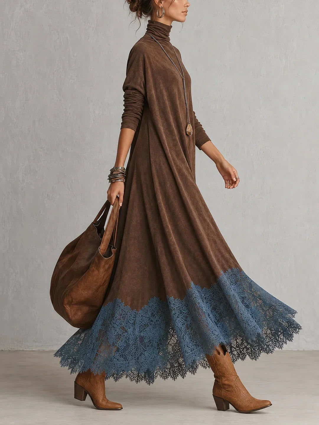 Bérengère | Abito Lungo Effetto Suede con Orlo in Pizzo