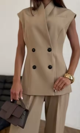 Completo da Donna con Gilet Doppiopetto e Pantaloni a Gamba Larga