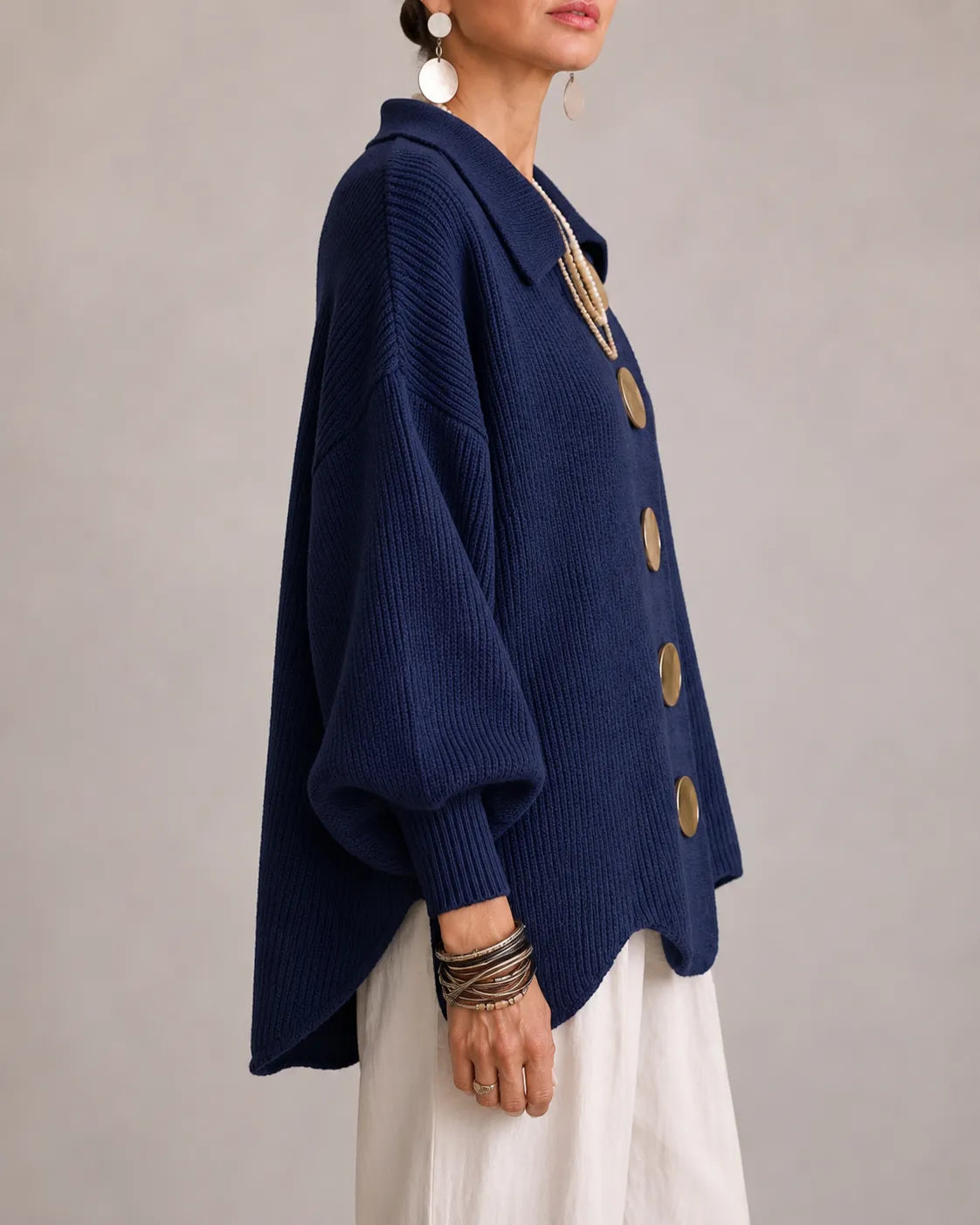 Elara | Cardigan Oversize in Maglia con Bottoni Dorati