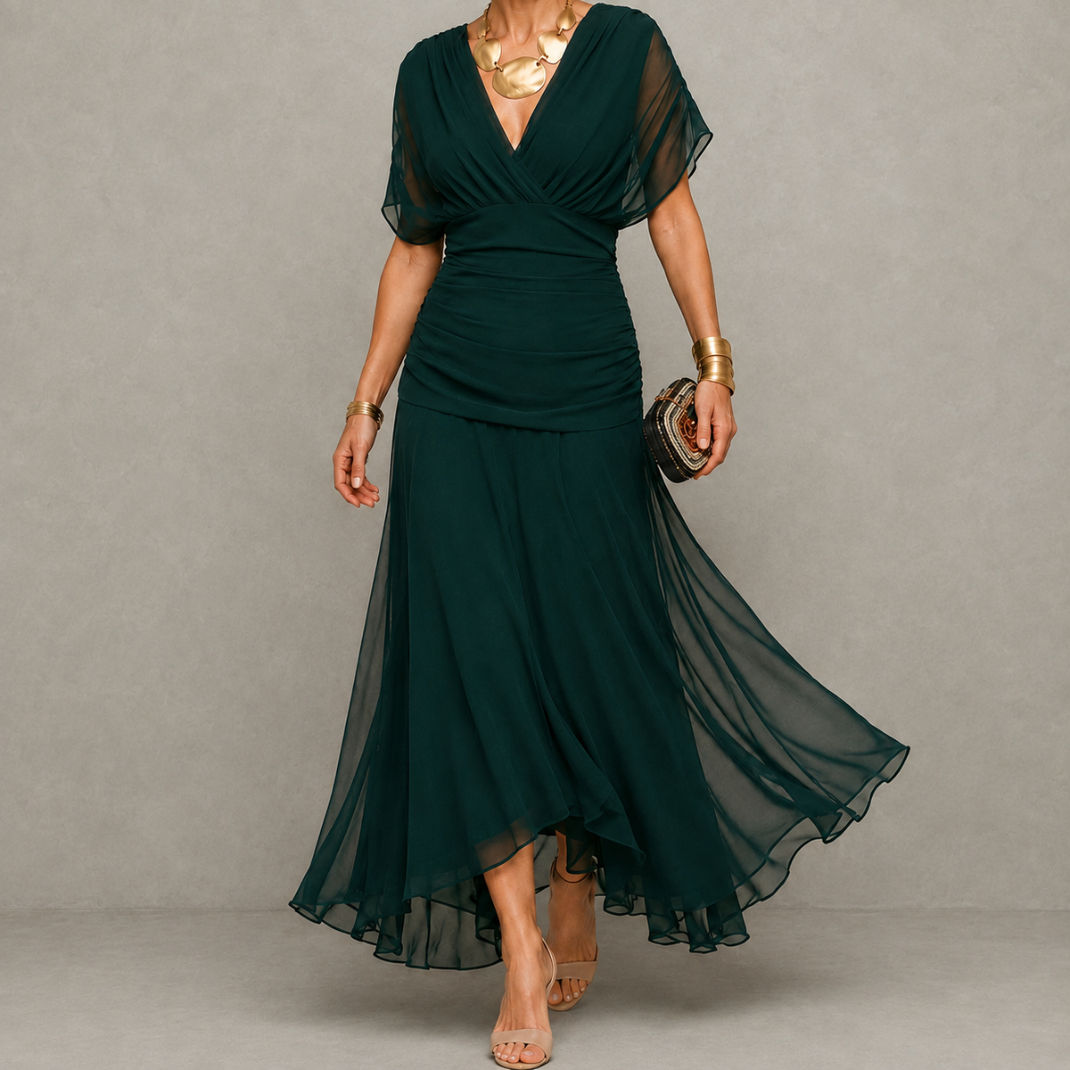 Emiliana – abito lungo in chiffon verde scuro, vista di tre quarti