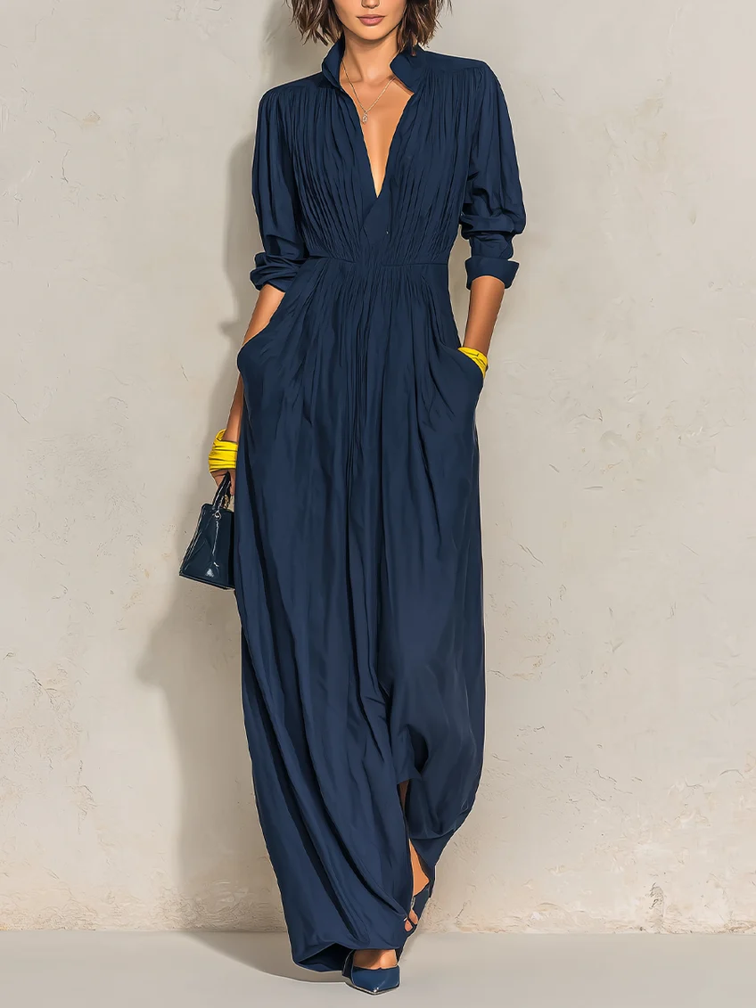 Clelia | Abito Lungo Plissé Blu Navy con Collo Alto e Scollo a V
