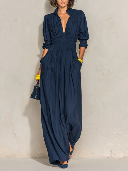 Clelia | Abito Lungo Plissé Blu Navy con Collo Alto e Scollo a V