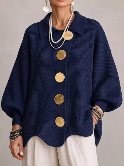 Cardigan oversize a coste blu navy con orlo smerlato e bottoni dorati