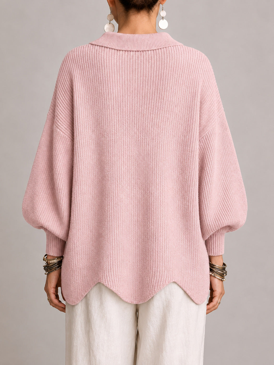 Cardigan Clelia rosa cipria a coste con orlo smerlato, vista posteriore
