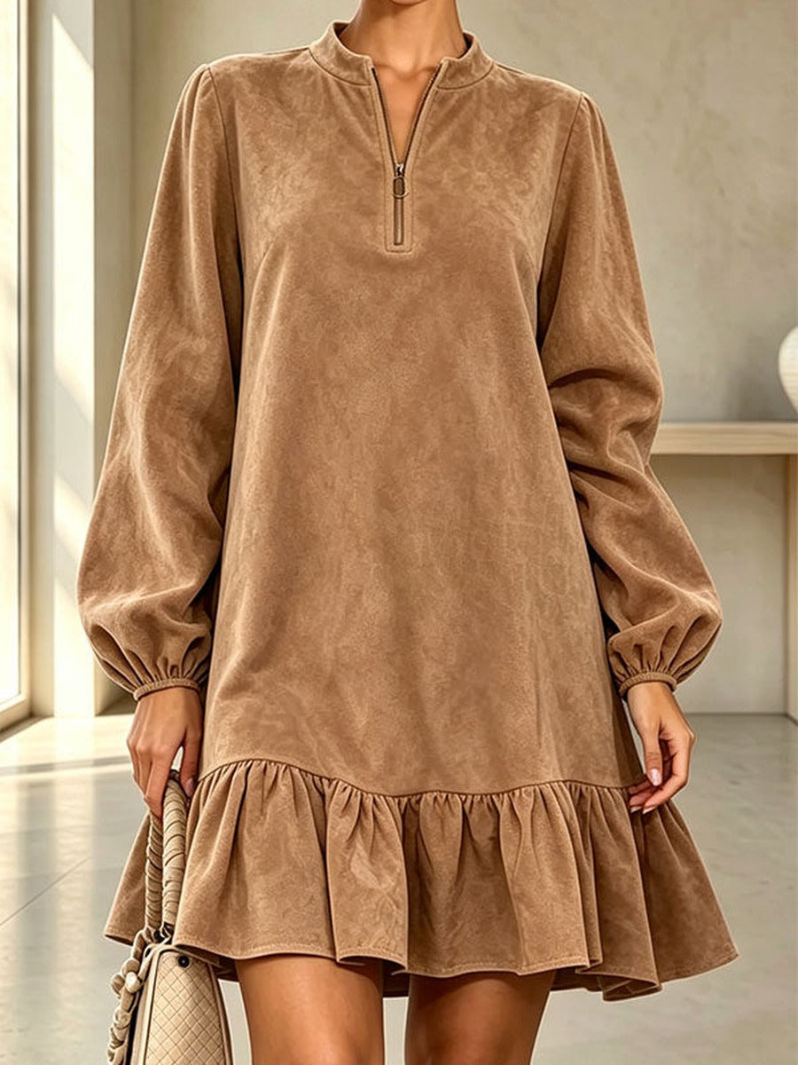 Crescenza, abito mini effetto suede con collo zip e orlo a volant, cammello