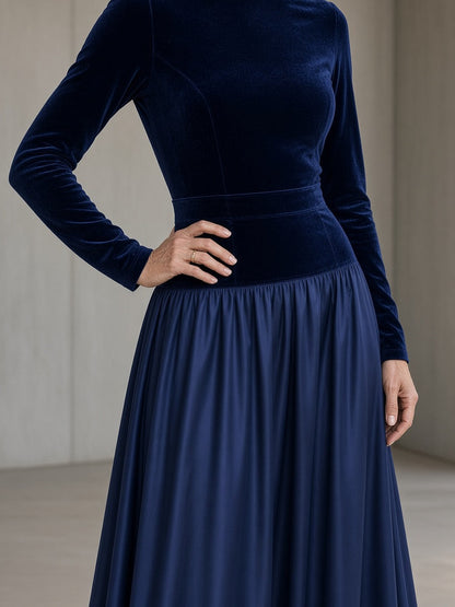 Virna, abito lungo con corpetto in velluto a collo alto e gonna fluida, blu navy, dettaglio