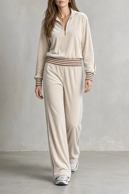 Mila | Completo in Velluto con Mezza Zip e Righe