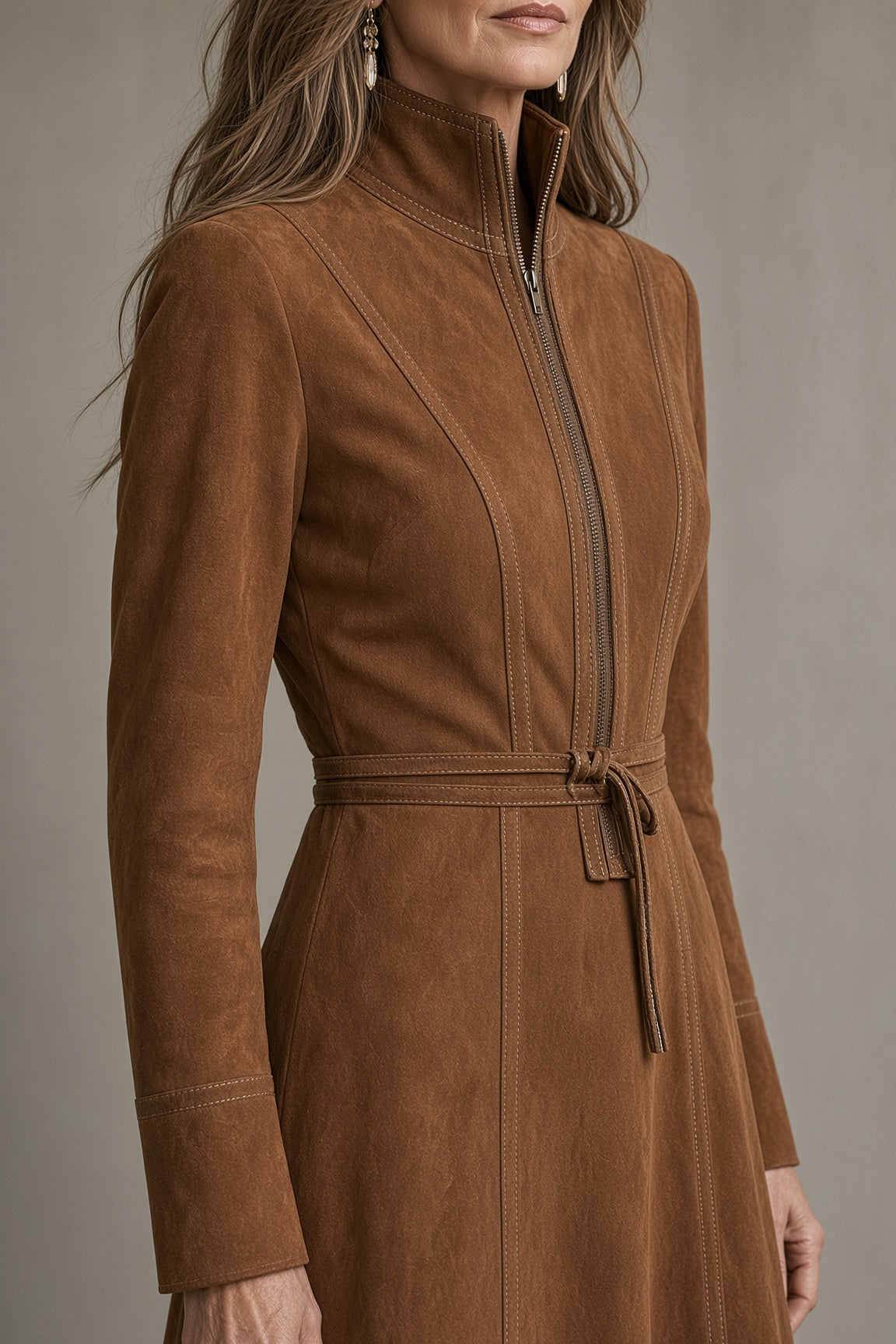 Ornella | Abito Midi con Collo Alto, Zip e Cintura