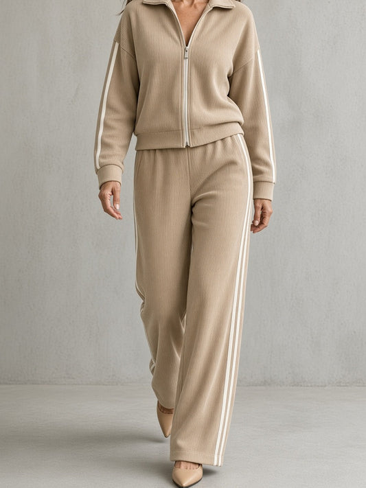 Wilma, completo con felpa a zip e pantalone ampio a bande, beige