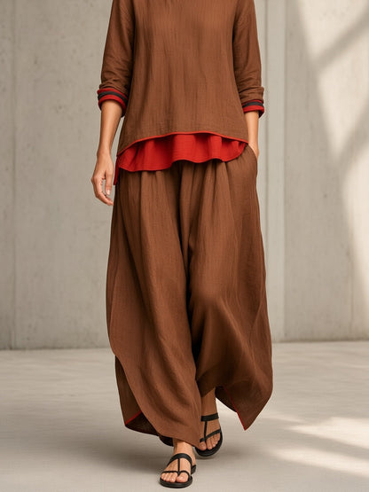 Vittorina, completo con blusa coreana e pantalone ampio a contrasto rosso, ruggine