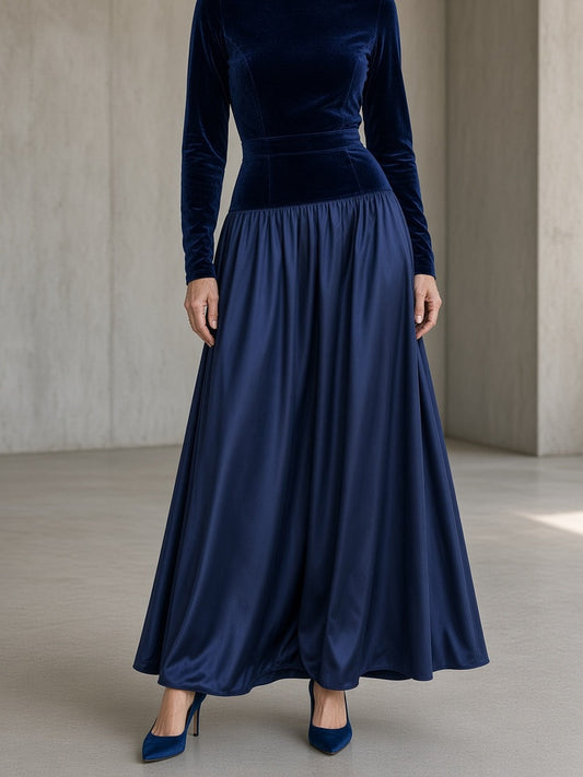 Virna, abito lungo con corpetto in velluto a collo alto e gonna fluida, blu navy