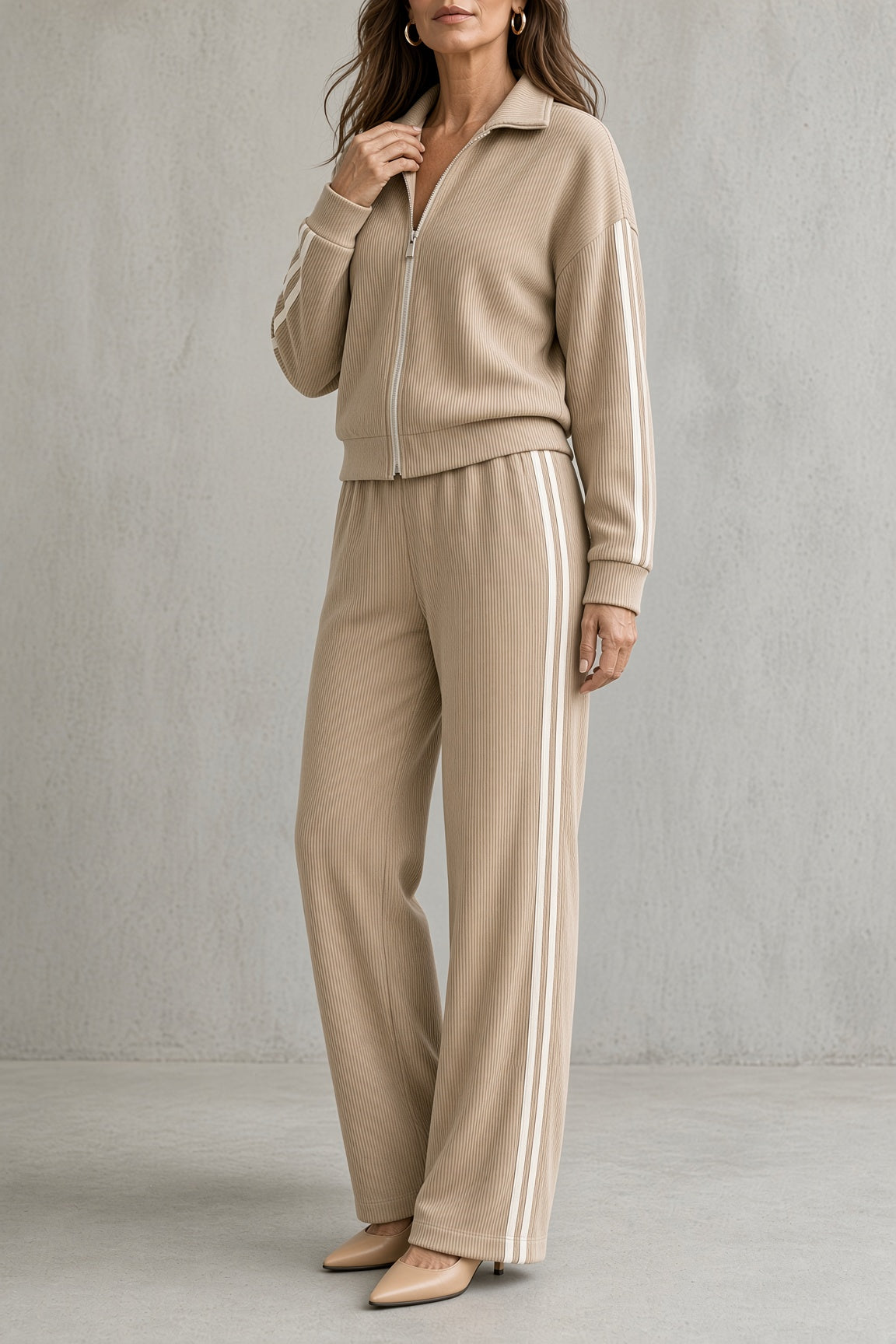 Teodora | Completo con Zip e Righe Laterali a Contrasto