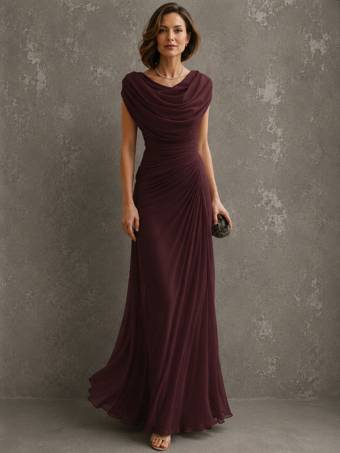 Regina, abito lungo con scollo drappeggiato, bordeaux