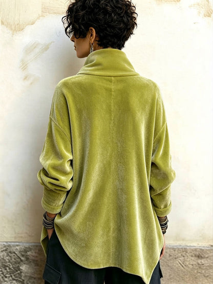 Capucine | Top in Velluto con Collo Alto e Bottoni Asimmetrici