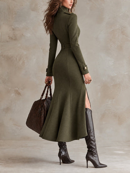 Ubalda, abito midi verde oliva, vista di spalle con cintura e gonna svasata