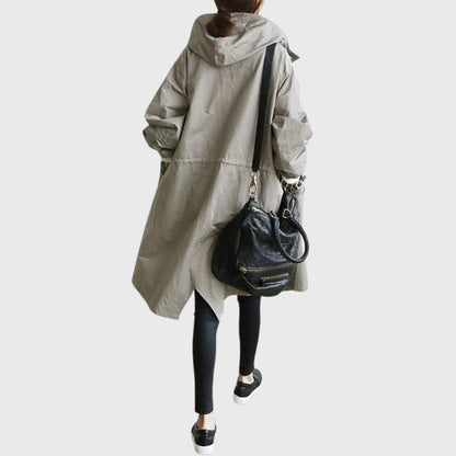 Rita — Trench Lungo Morbido con Cappuccio e Tasche