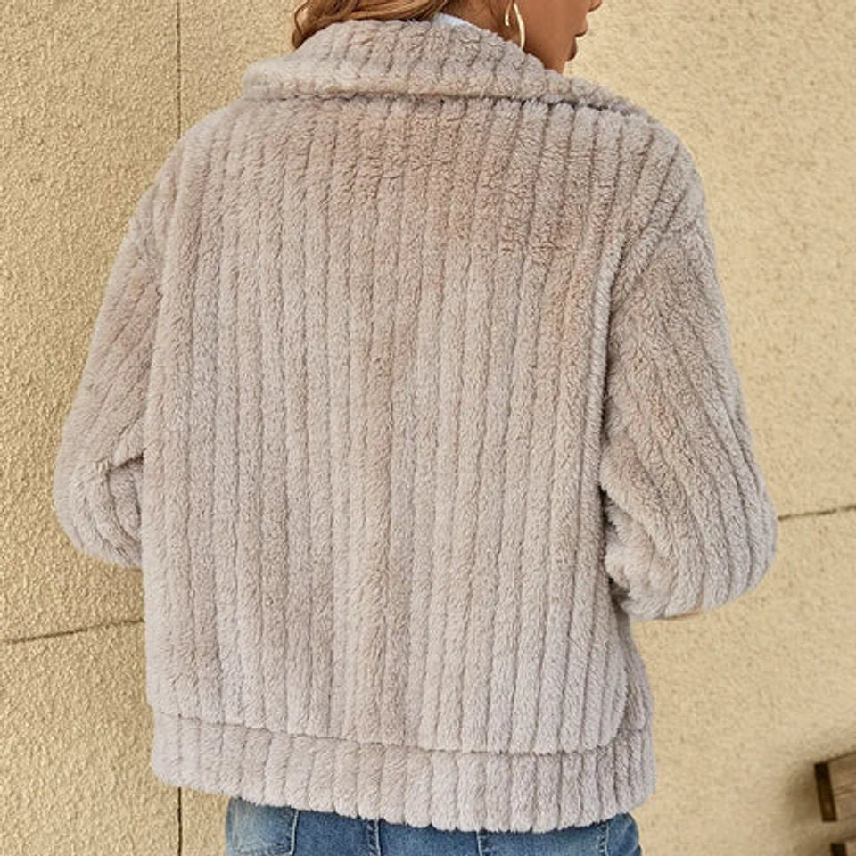 Roberta — Giacca Effetto Peluche con Zip
