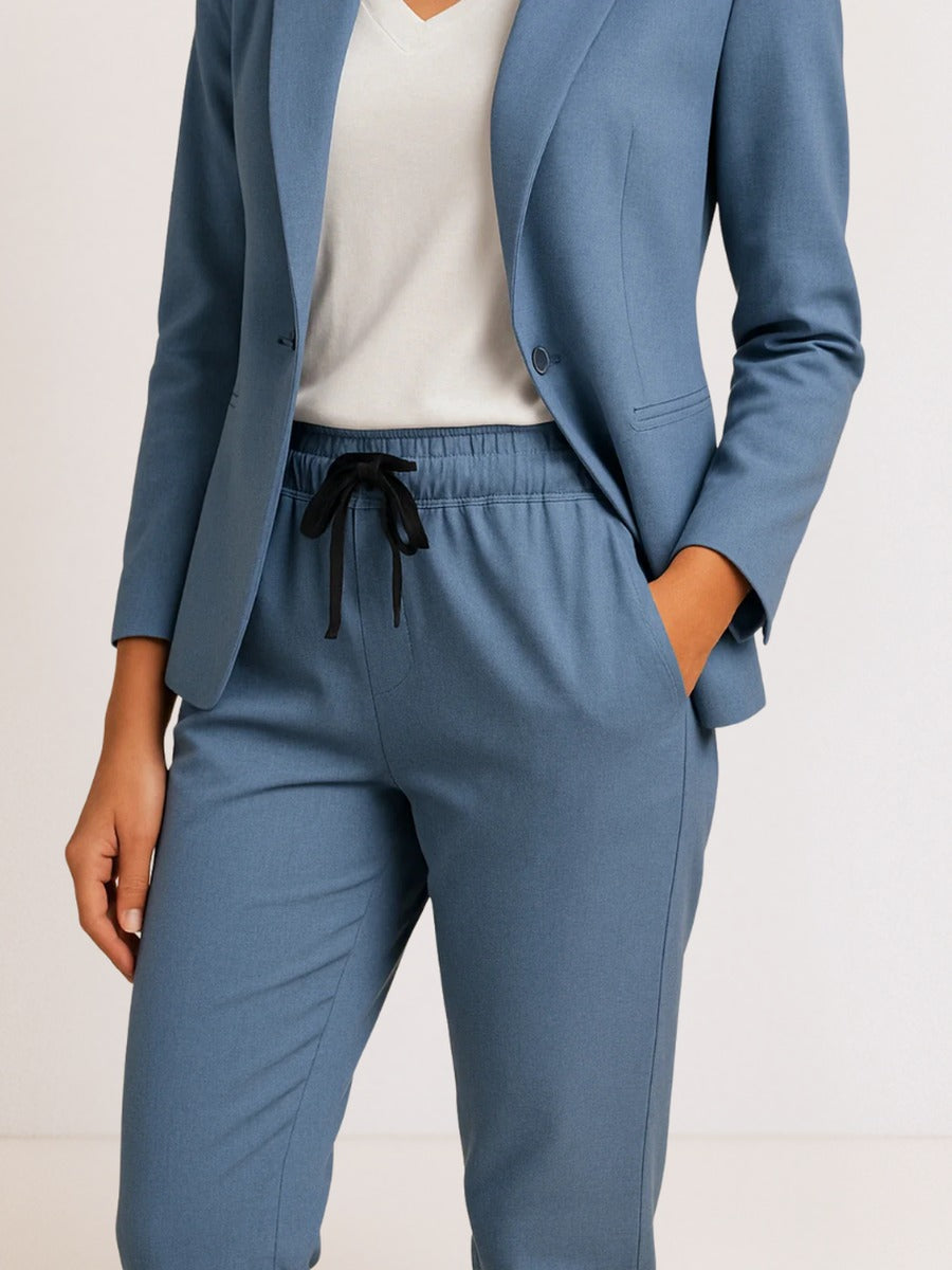 Zelmira, completo blazer e pantaloni alla caviglia, dettaglio
